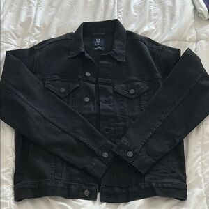 GAP Black Lightweight Shirt Jacket Versatile Design